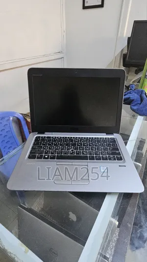 Laptop HP EliteBook 820 G4 8GB Intel Core i5 HDD 500GB