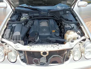 Mercedes-Benz 220E 1997 Silver