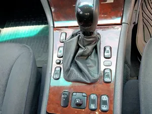 Mercedes-Benz 220E 1997 Silver
