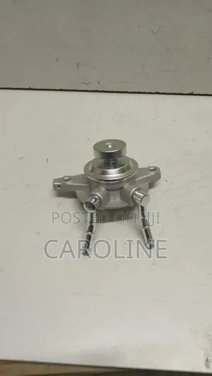 Feed Pump Land Cruiser 79 With Thick Pipes
