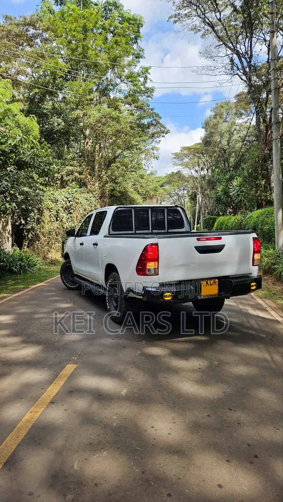 Toyota Hilux Revo Double Cab Deisel 2.4 AWD 2016 White