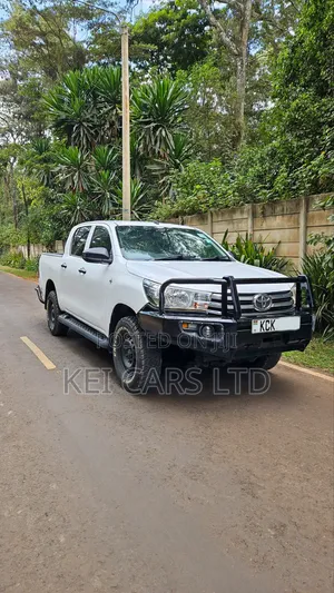 Toyota Hilux Revo Double Cab Deisel 2.4 AWD 2016 White