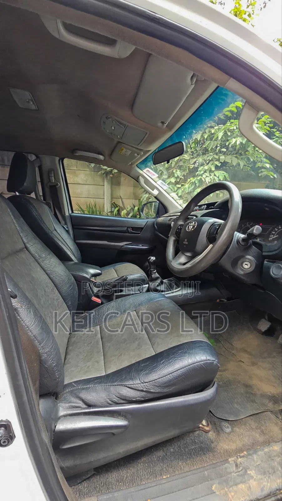 Toyota Hilux Revo Double Cab Deisel 2.4 AWD 2016 White