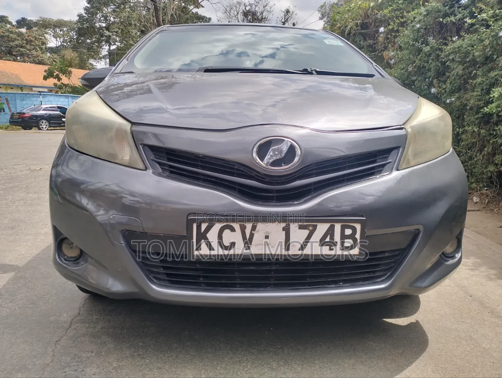 Toyota Vitz 2012 Gray