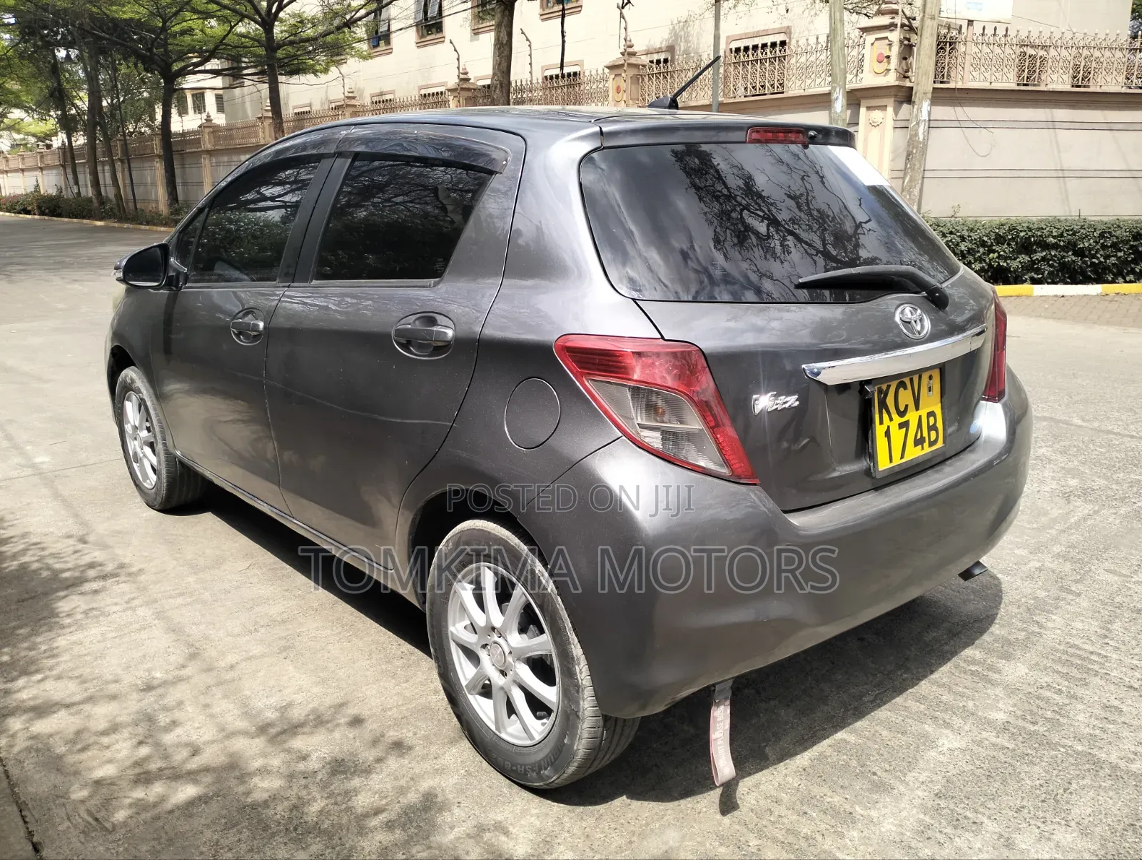Toyota Vitz 2012 Gray