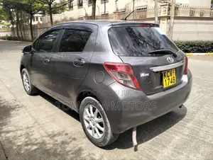 Toyota Vitz 2012 Gray