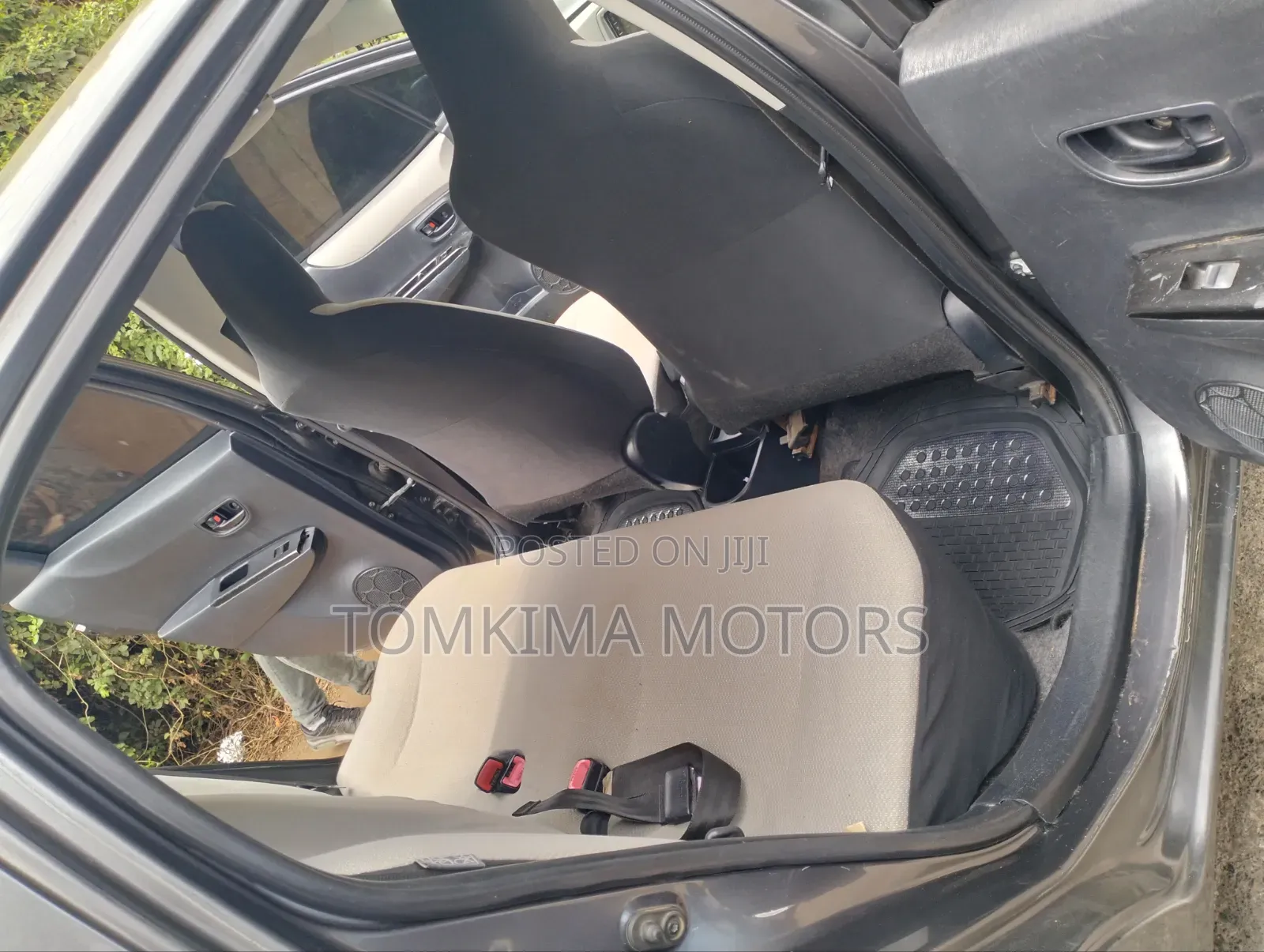 Toyota Vitz 2012 Gray