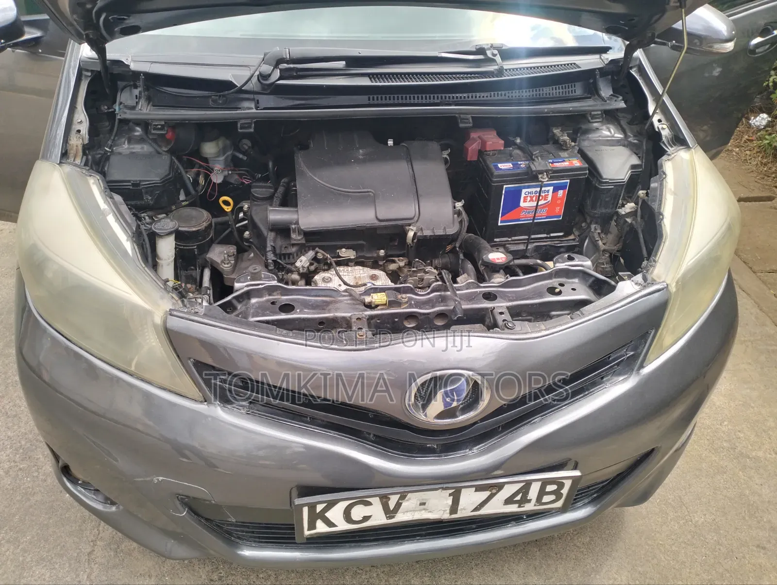 Toyota Vitz 2012 Gray