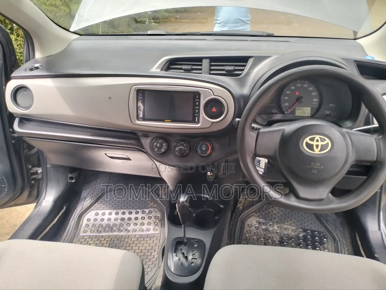 Toyota Vitz 2012 Gray