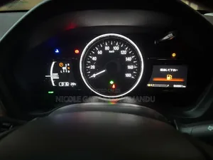 Honda Vezel 1.5 Hybrid 4WD 2019 Red