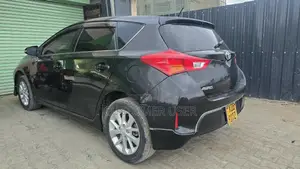 Toyota Auris 2014 Black