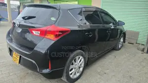 Toyota Auris 2014 Black