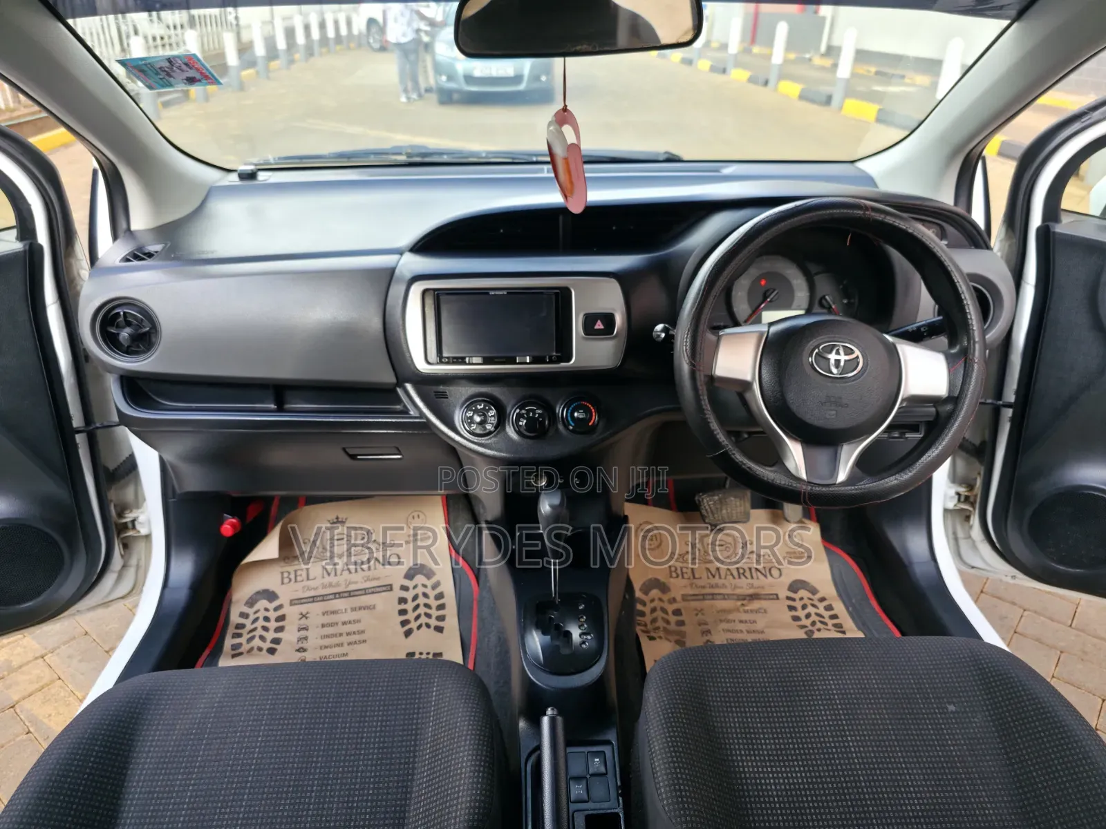 Toyota Vitz 2016 White