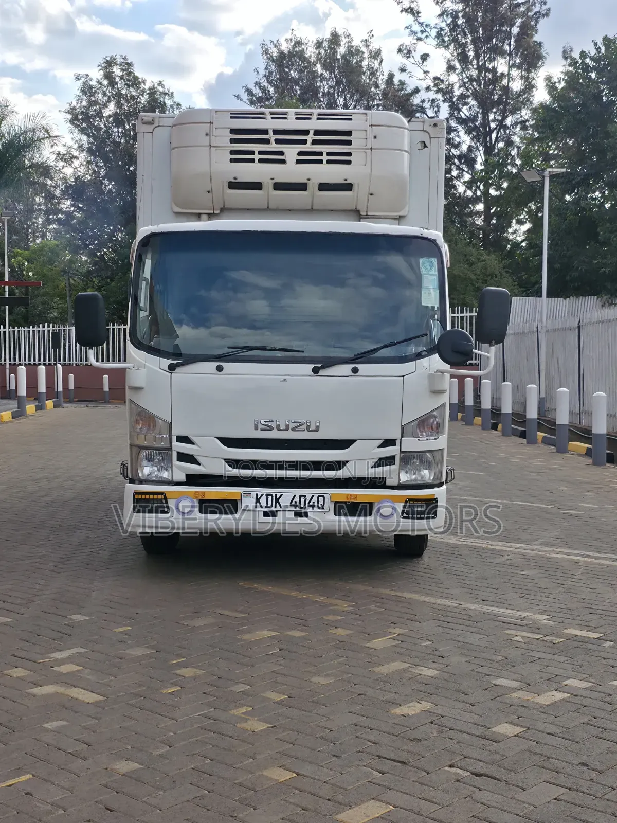 Isuzu Elfu