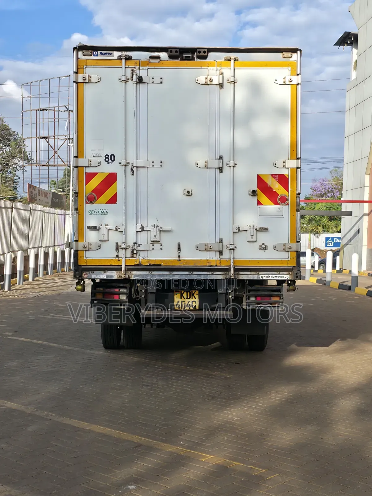 Isuzu Elfu