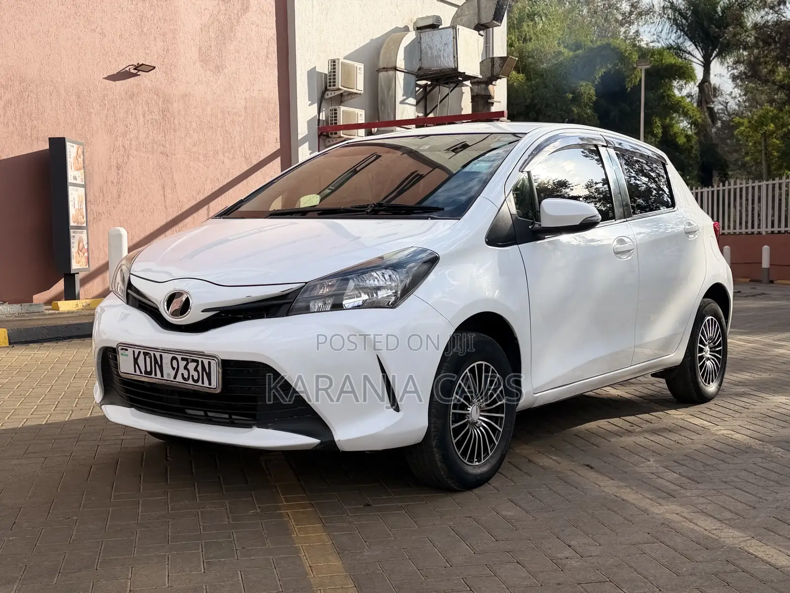 Toyota Vitz 1.3 FWD 5dr 2016 White