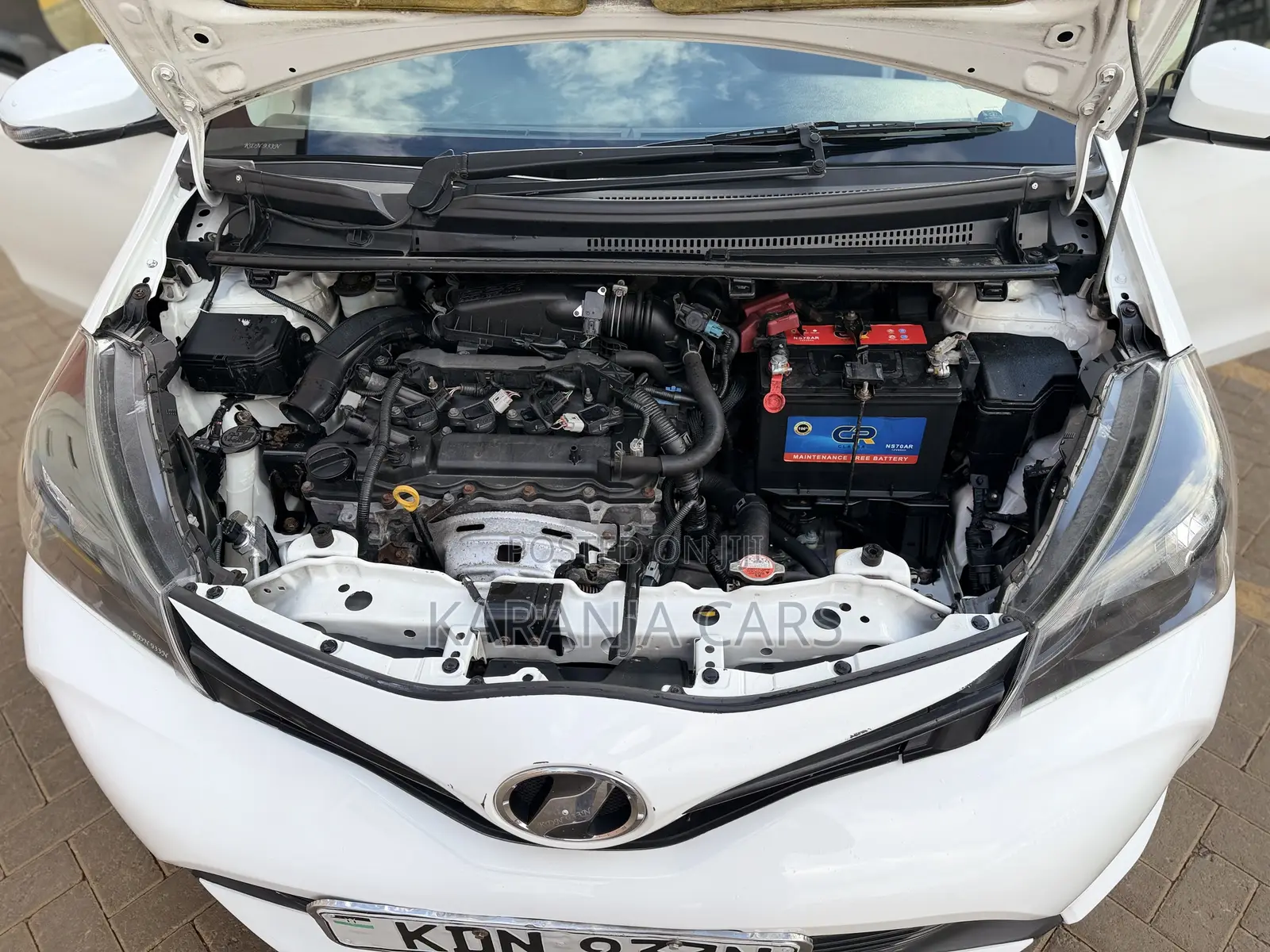 Toyota Vitz 1.3 FWD 5dr 2016 White