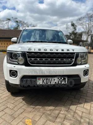 Land Rover Discovery 2015 White