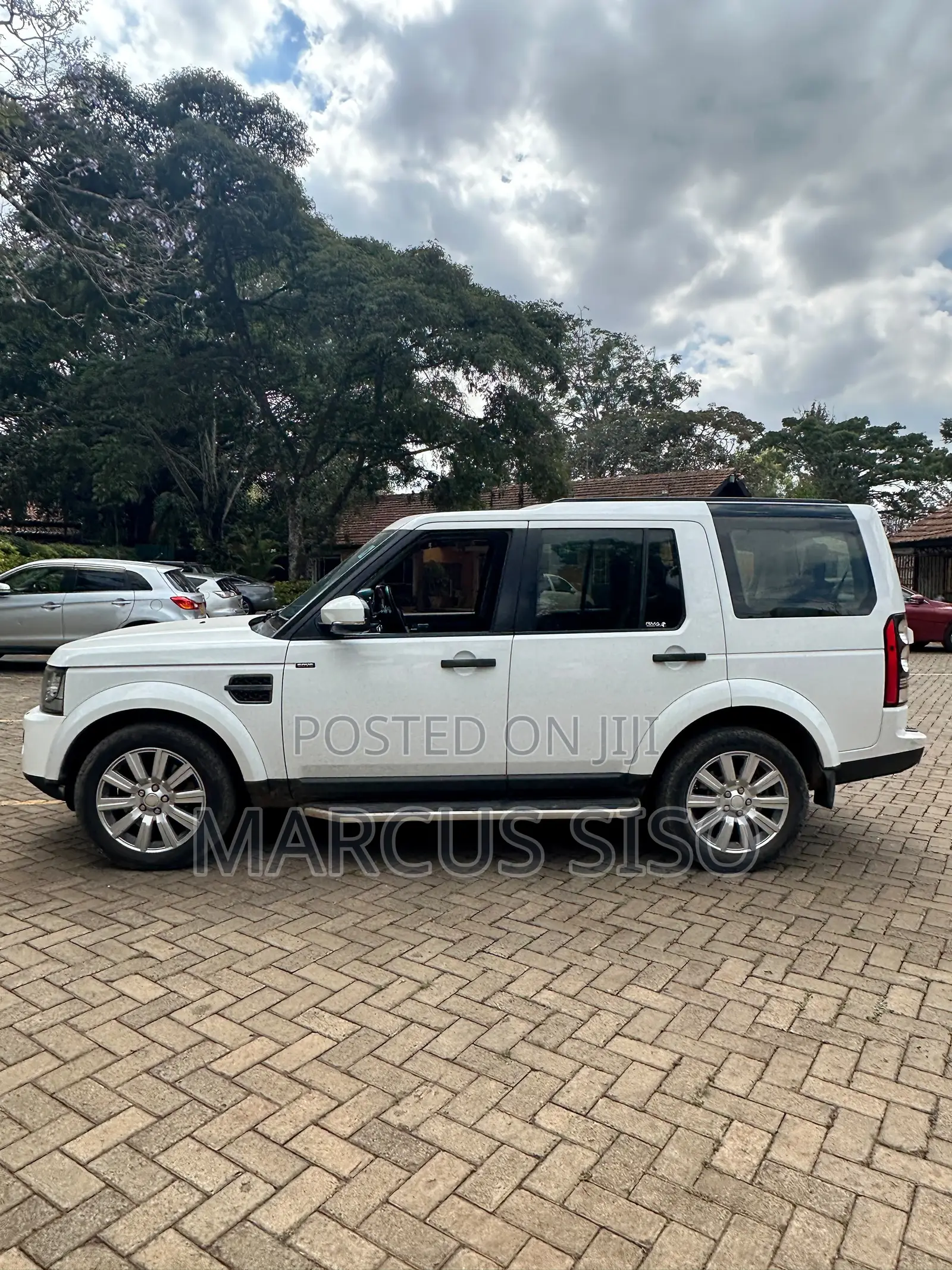Land Rover Discovery 2015 White