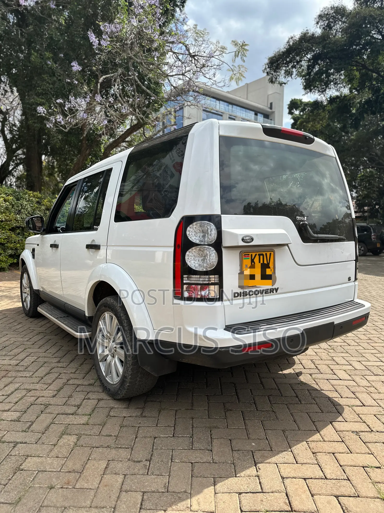 Land Rover Discovery 2015 White