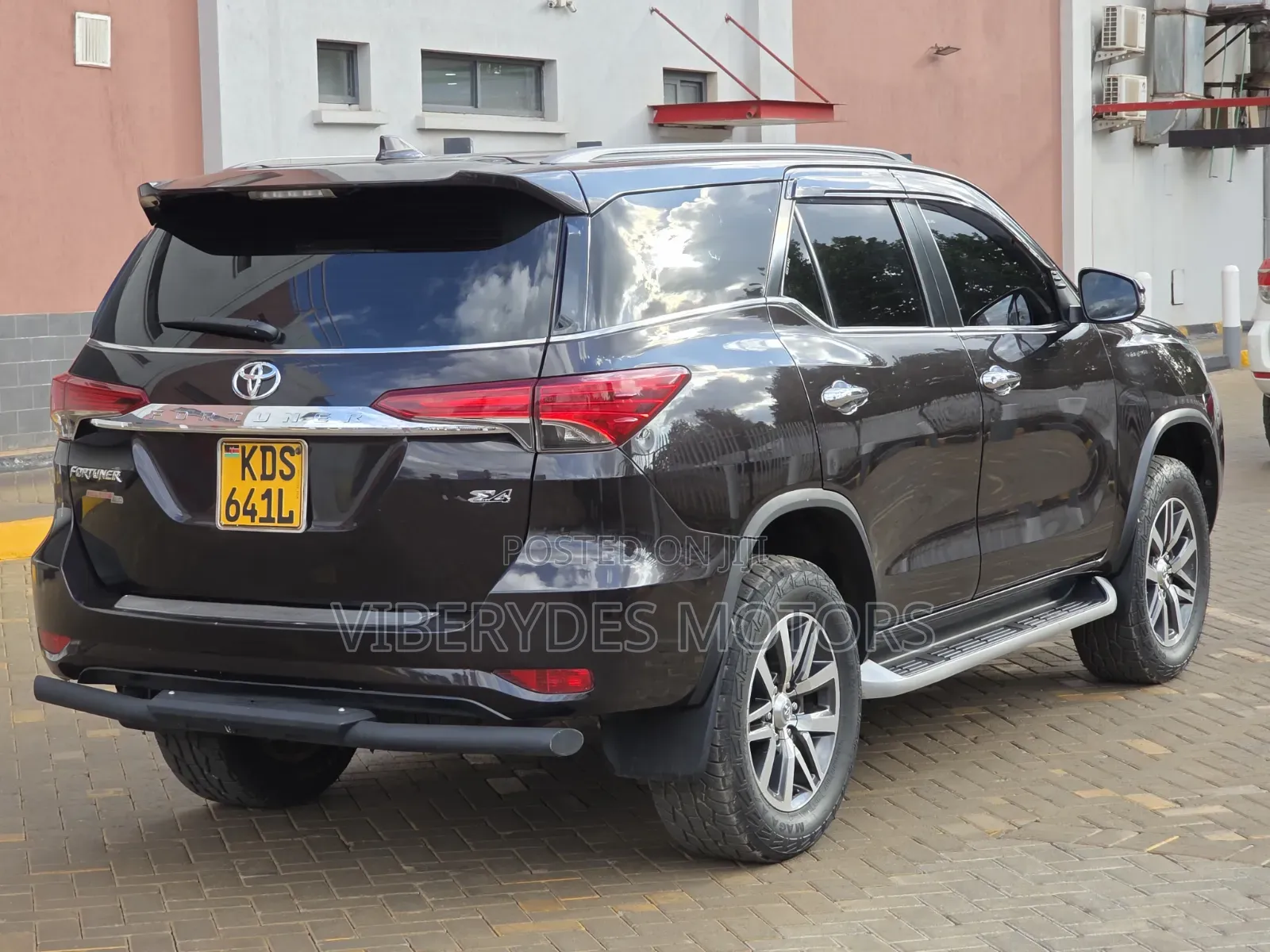 Toyota Fortuner 2018 Black
