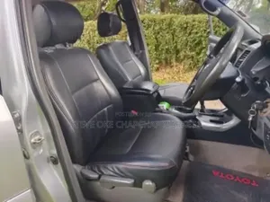 Toyota Land Cruiser Prado 2.7 5dr 2004 Silver