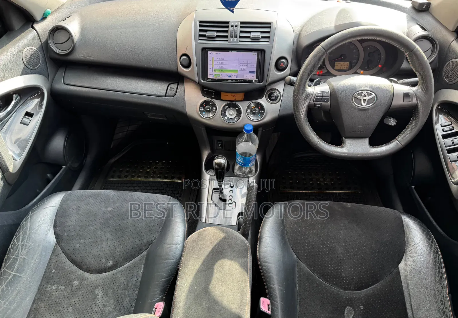 Toyota Vanguard 2013 White