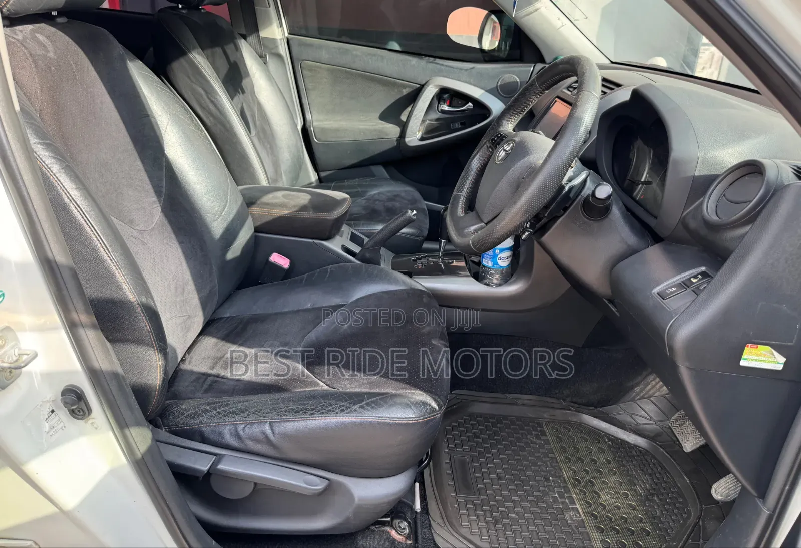 Toyota Vanguard 2013 White