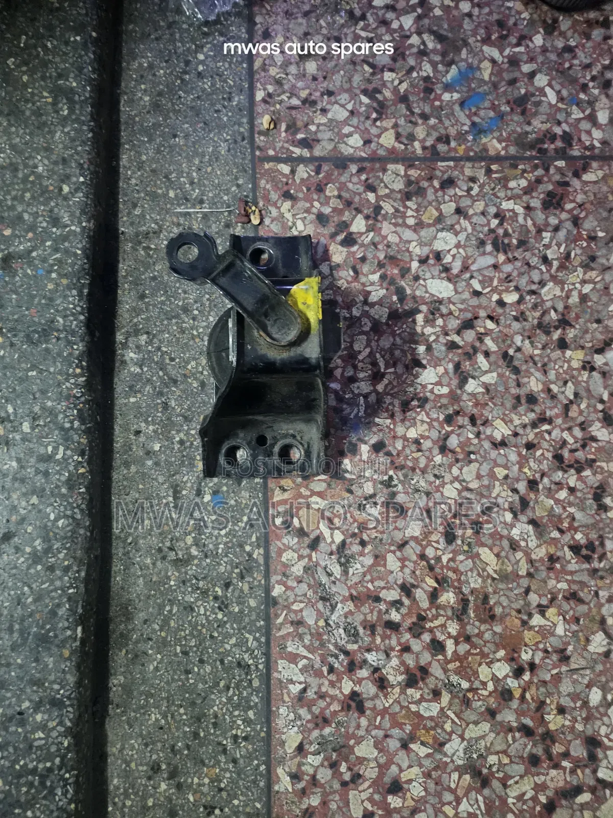 Nissan Tiida Engine Mounting