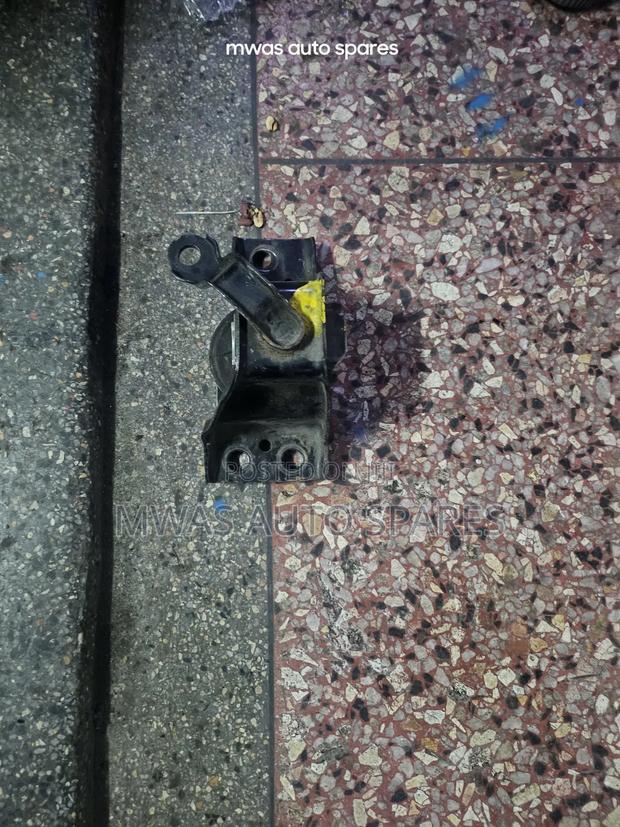 Nissan Tiida Engine Mounting - thumbnail 3