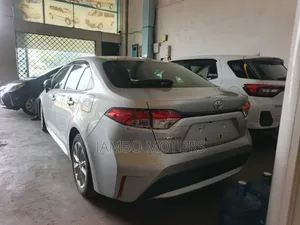Toyota Corolla SE (1.8L 4cyl 2A) 2019 Silver