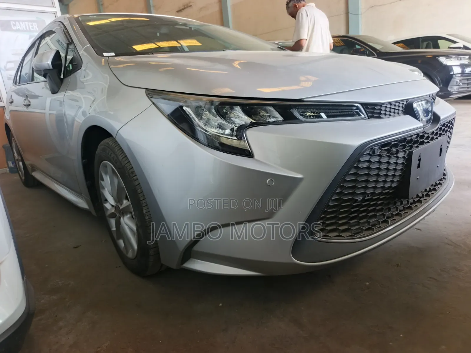 Toyota Corolla SE (1.8L 4cyl 2A) 2019 Silver