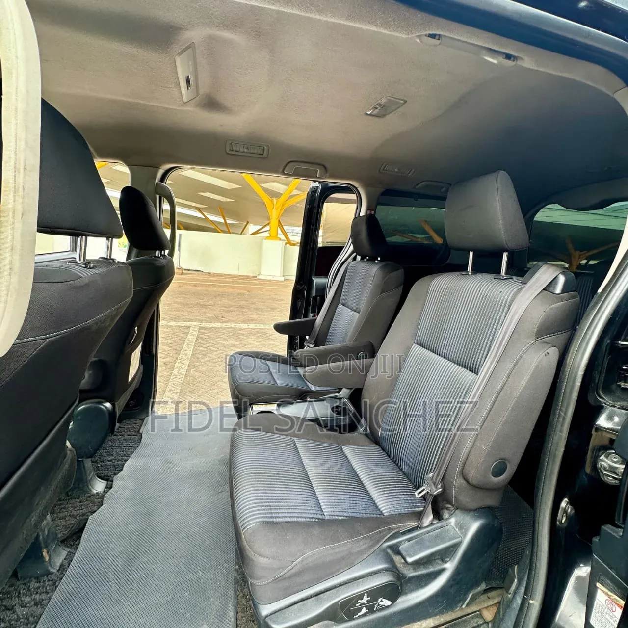 Toyota Noah 2.0 FWD (7 Seater) 2014 Black