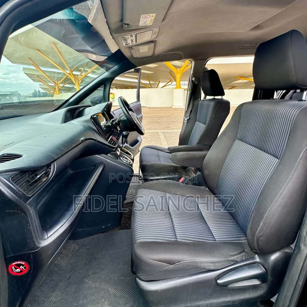 Toyota Noah 2.0 FWD (7 Seater) 2014 Black