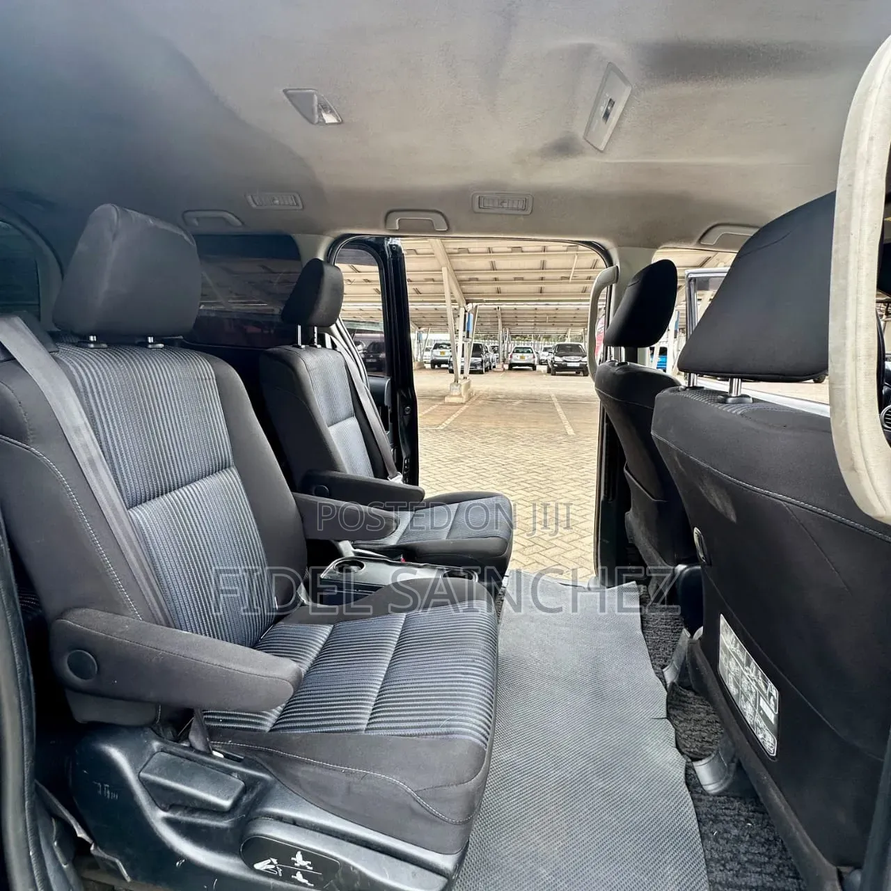 Toyota Noah 2.0 FWD (7 Seater) 2014 Black