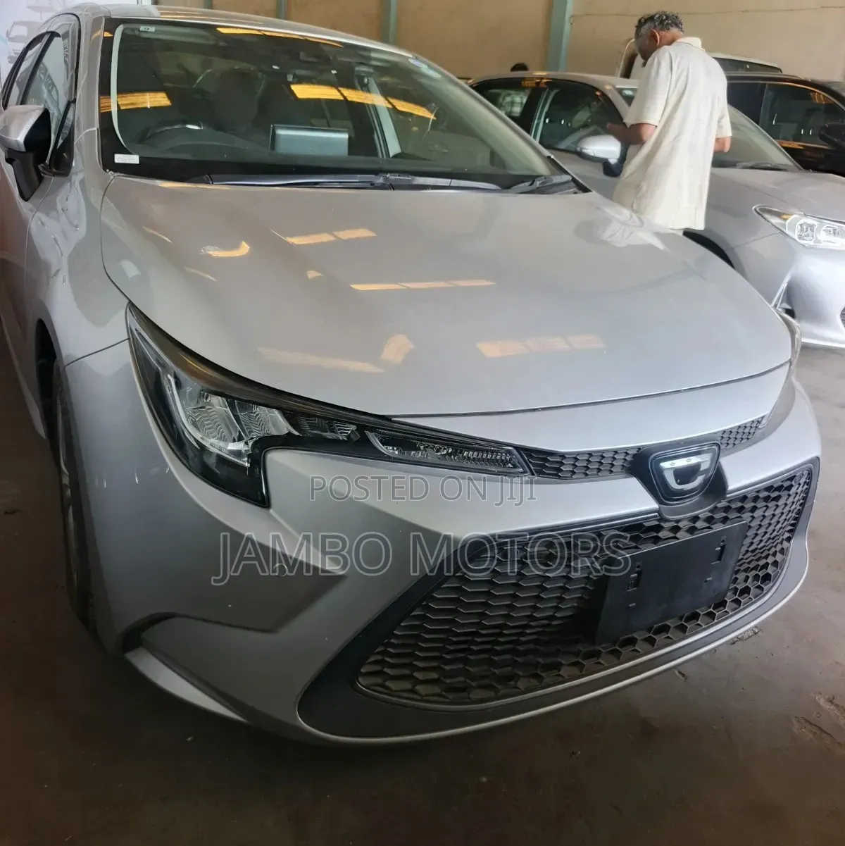 Toyota Corolla SE (1.8L 4cyl 2A) 2019 Silver