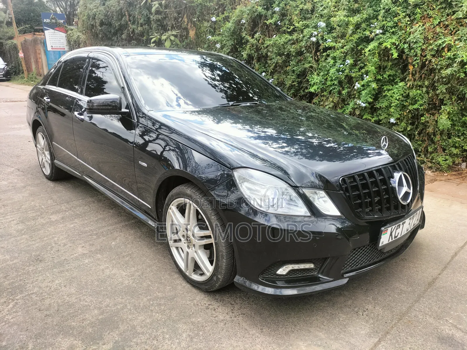 Mercedes-Benz E250 2011 Black