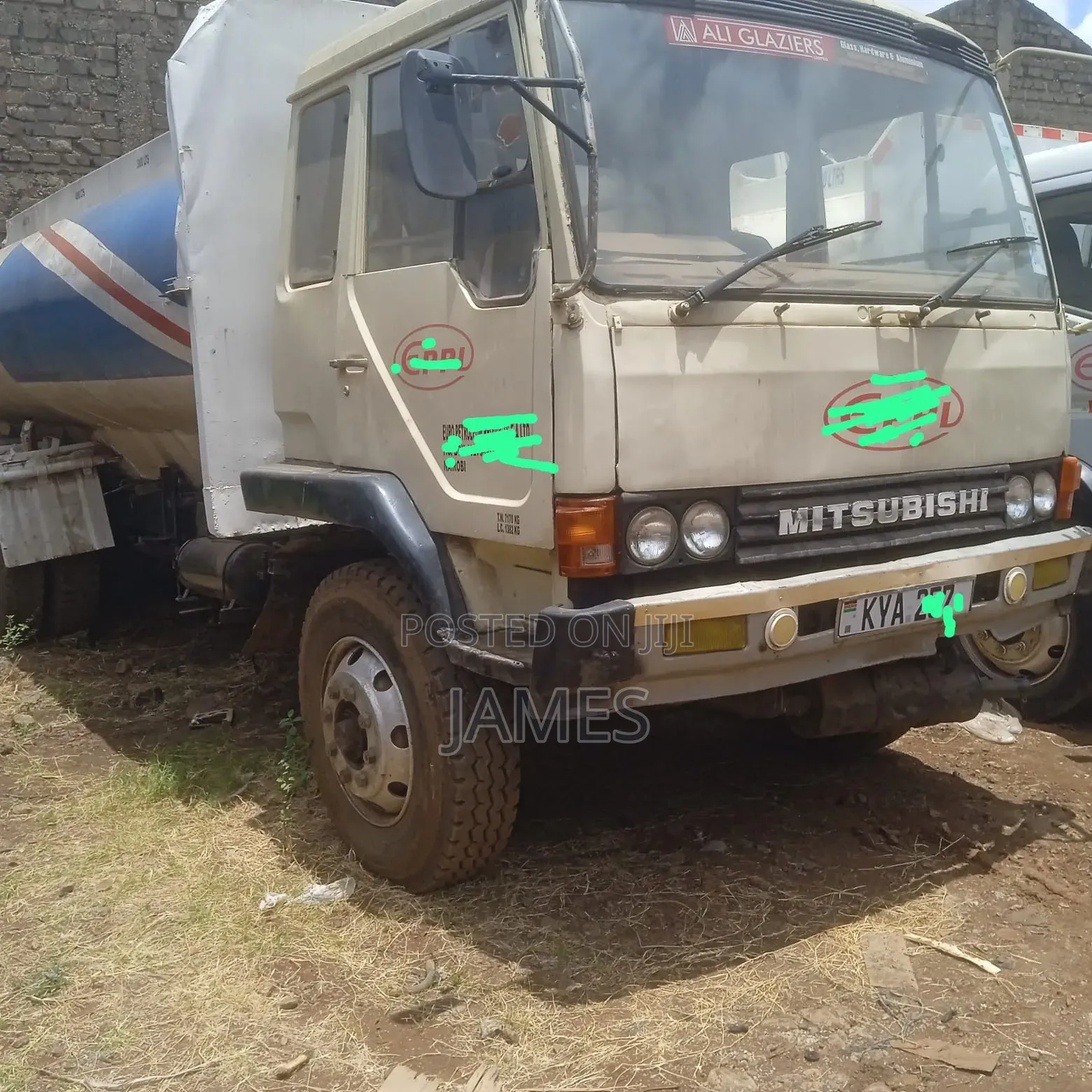 Mitsubishi Fuso Tanker