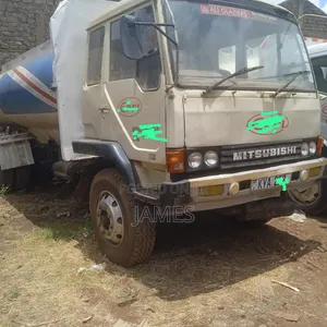 Mitsubishi Fuso Tanker
