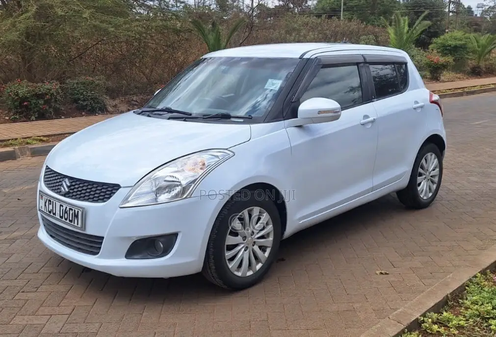 Suzuki Swift 2012 Pearl