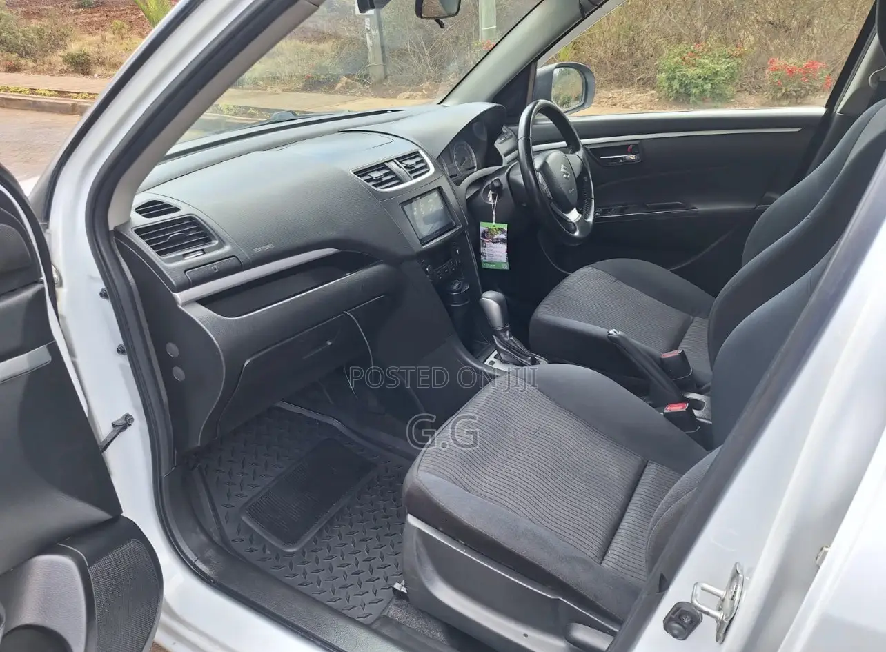 Suzuki Swift 2012 Pearl