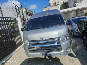 Toyota HiAce 2019 Silver