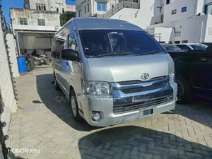 Toyota HiAce 2019 Silver