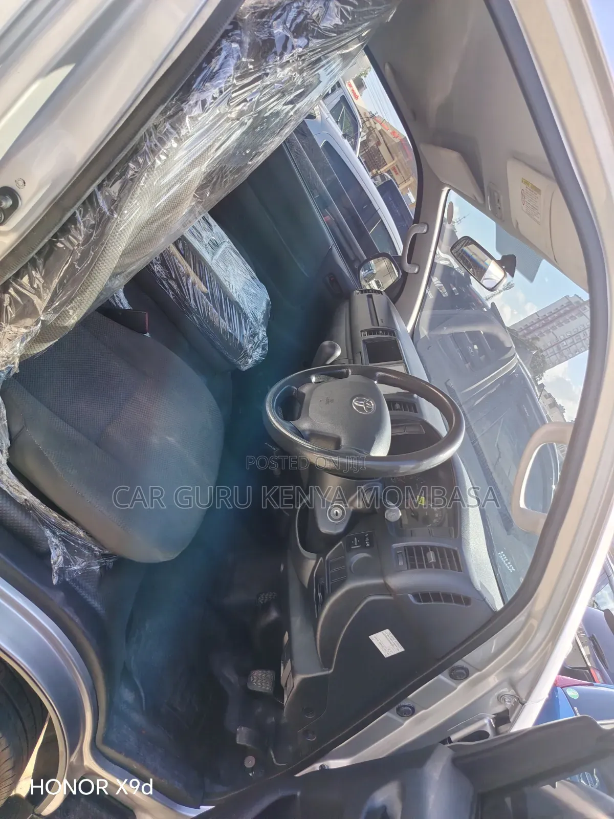 Toyota HiAce 2019 Silver