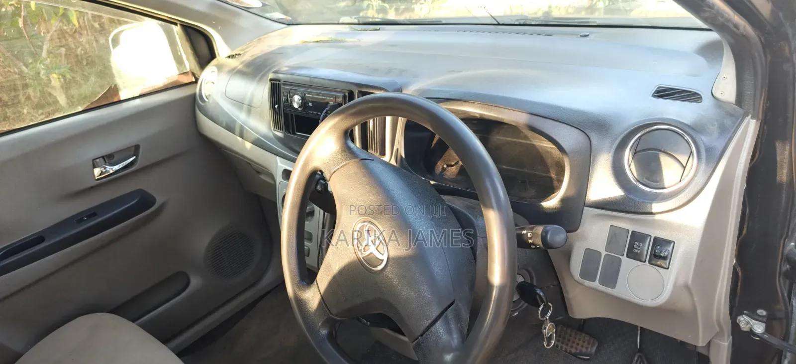 Toyota Pixis 2013 Black