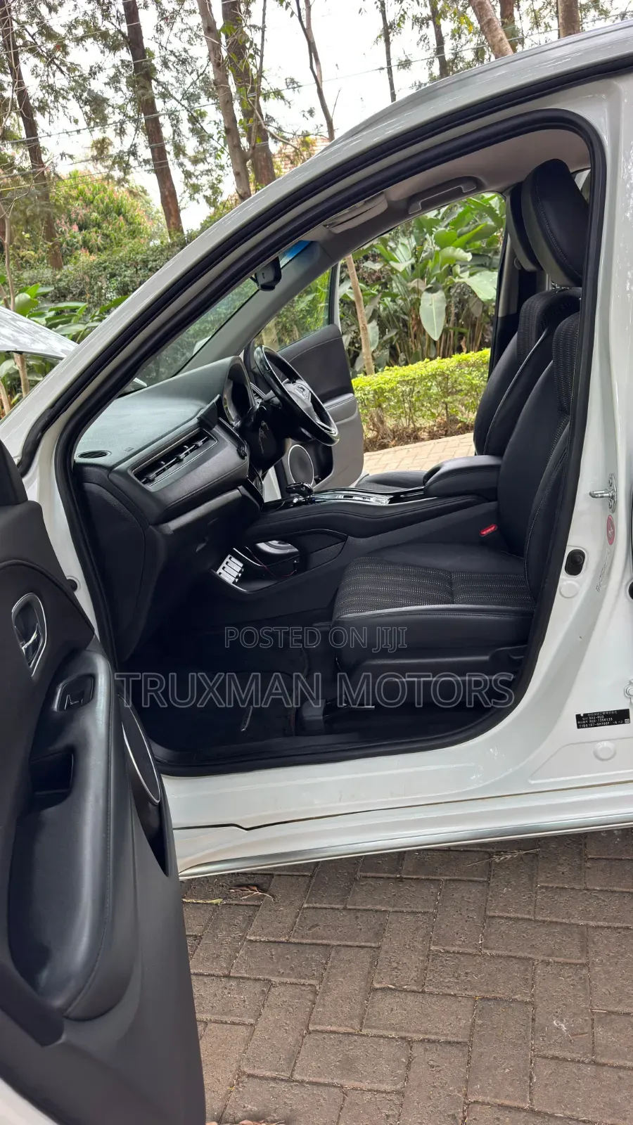 Honda Vezel 2017 White