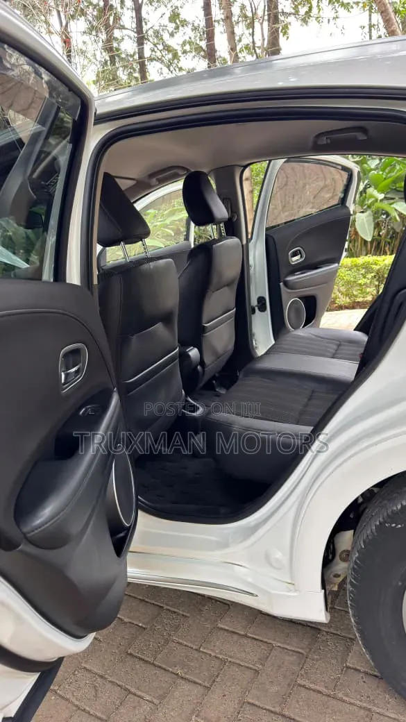 Honda Vezel 2017 White