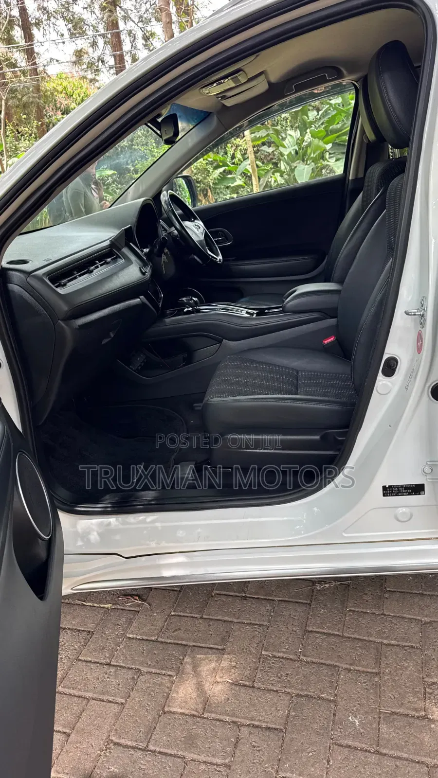 Honda Vezel 2017 White