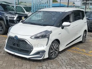 Toyota Sienta 2020 White