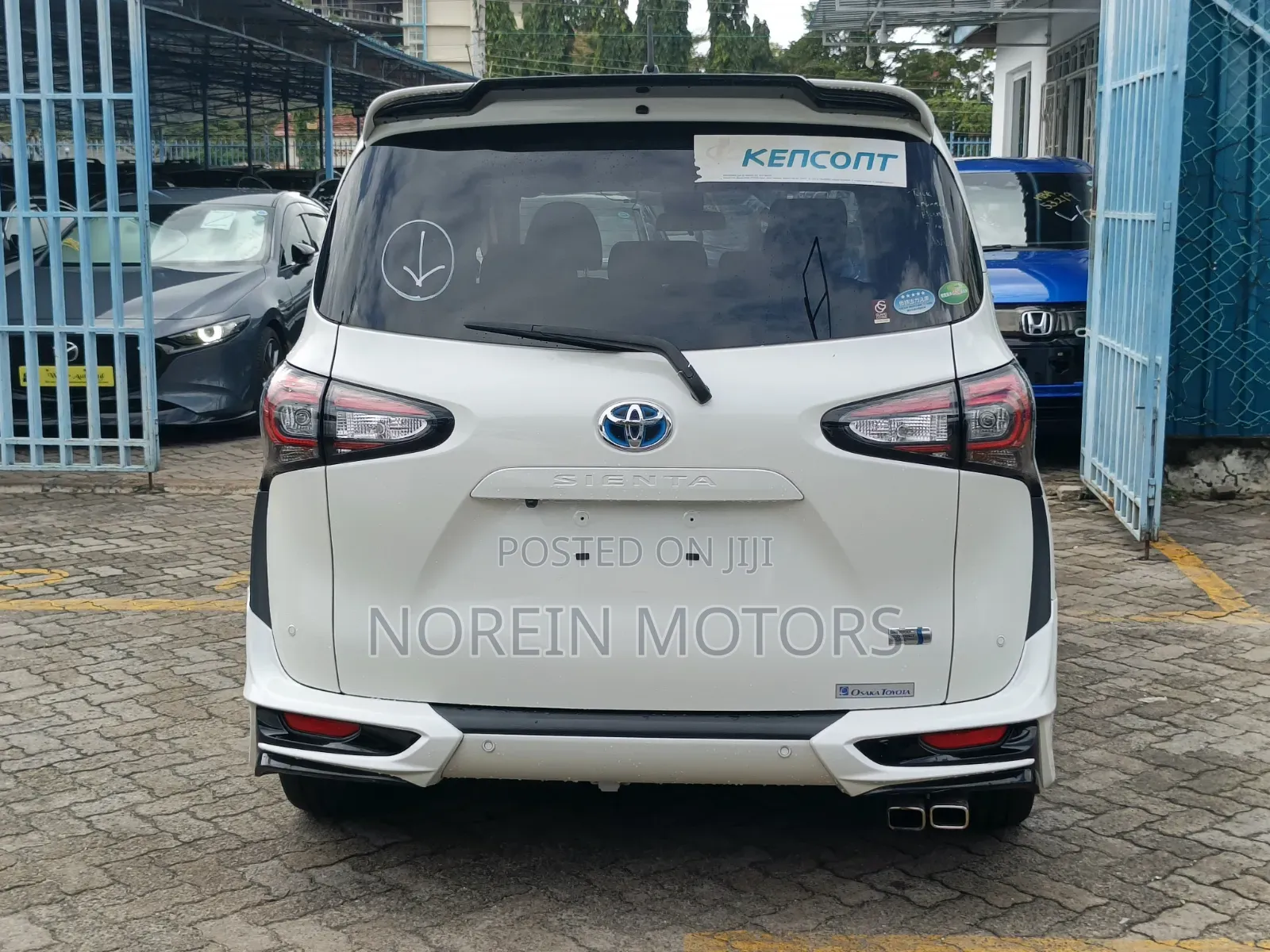 Toyota Sienta 2020 White